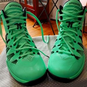 Nike Lunarlon Hyperdunk. Men's. Size 11.  Pre-Owned. Excellent Condition.